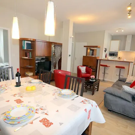 Le Flores Idealement Situe Centre Luz Appart T3 6 Personnes Parking Apartment Luz-Saint-Sauveur
